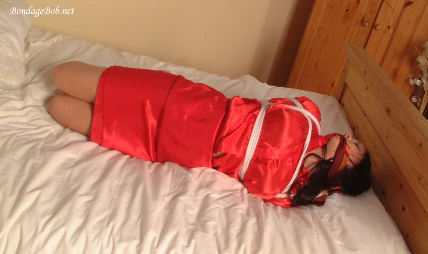 Tied Sexy Beauties 63-2