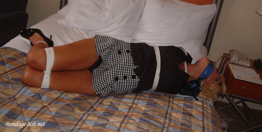 Tied Sexy Beauties 69-2