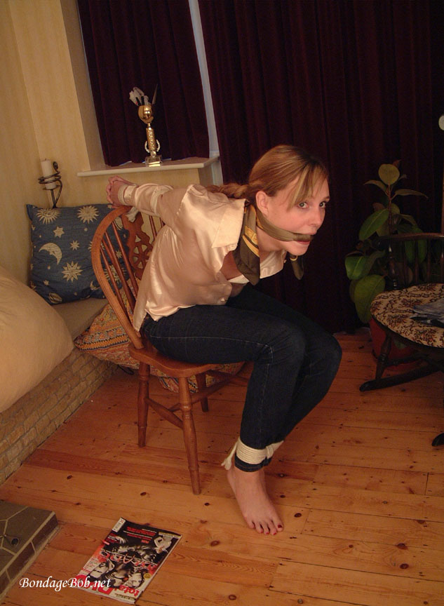 Tied Sexy Beauties 71-1