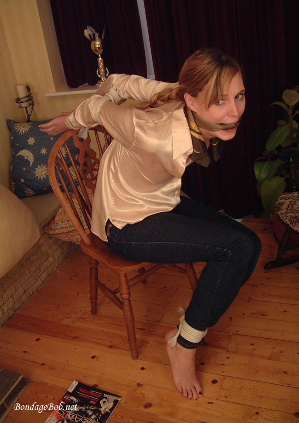 Tied Sexy Beauties 71-1