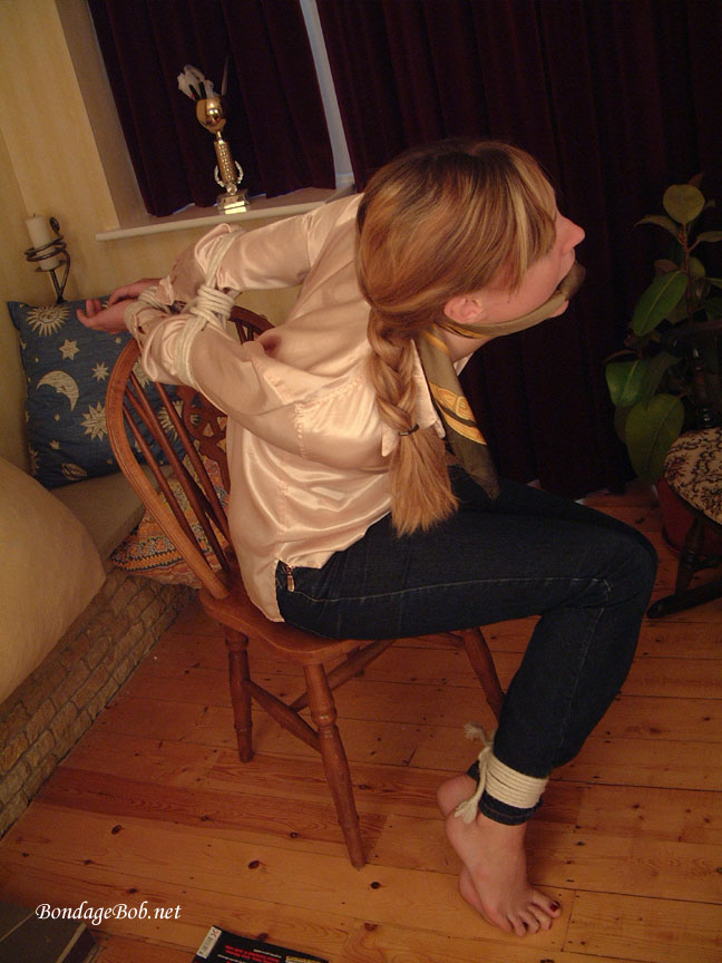 Tied Sexy Beauties 71-2