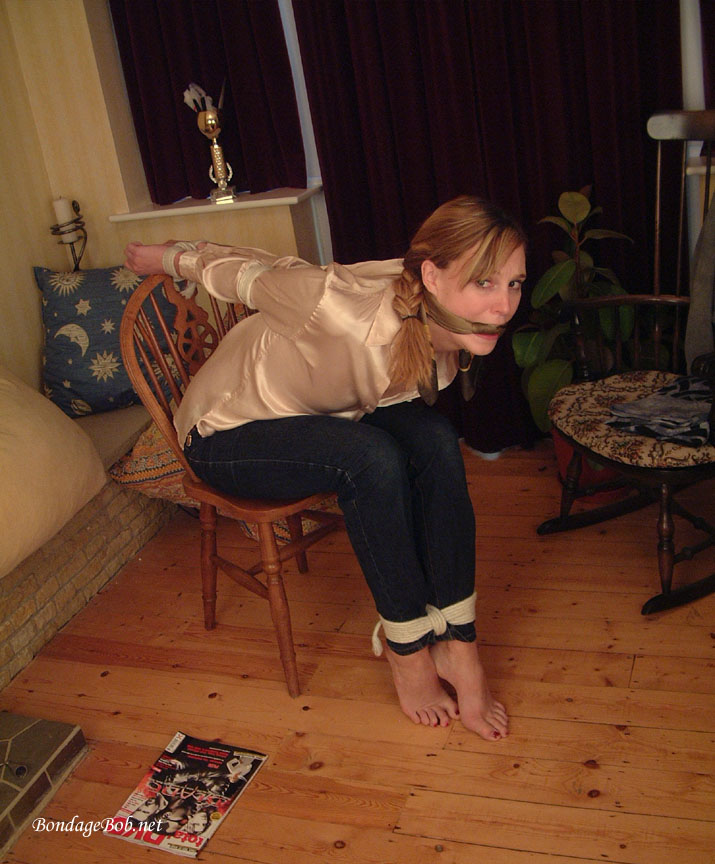 Tied Sexy Beauties 71-2