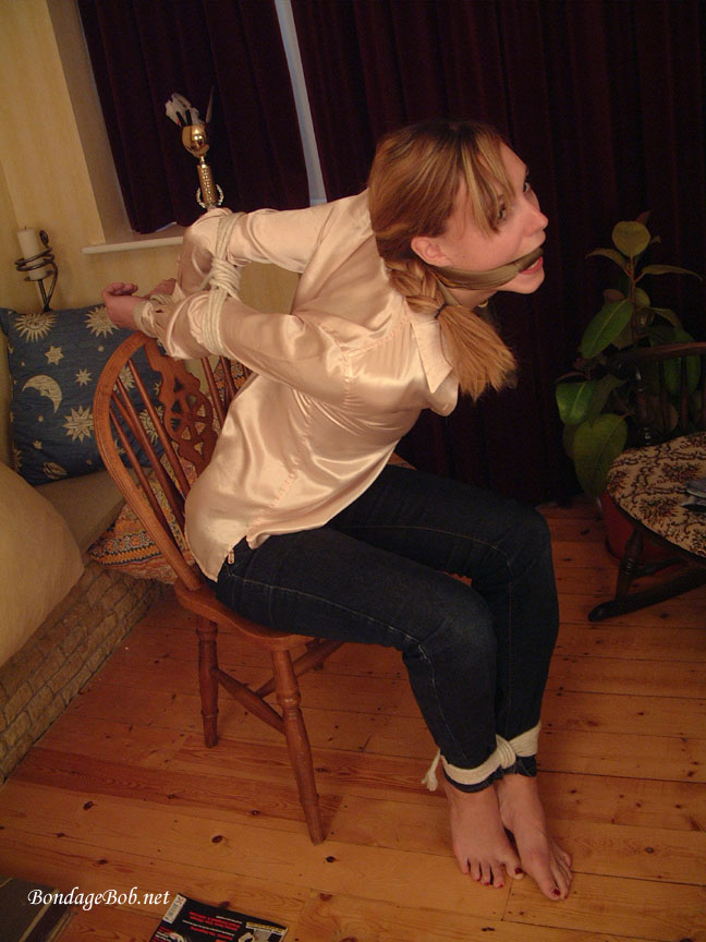 Tied Sexy Beauties 71-2