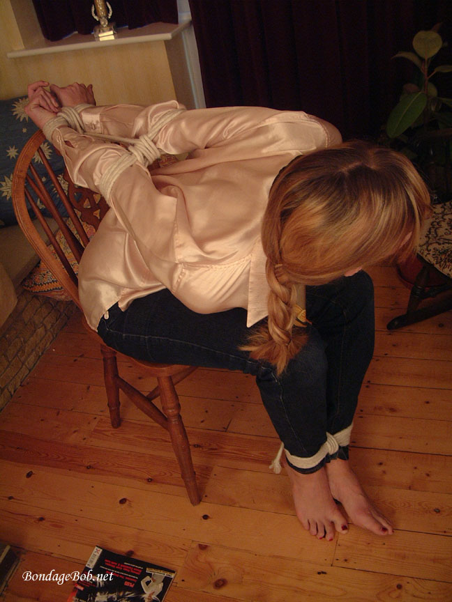 Tied Sexy Beauties 71-2