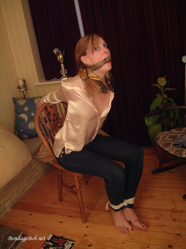 Tied Sexy Beauties 71-2