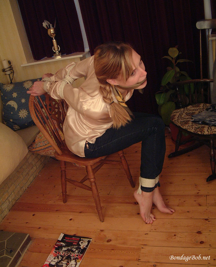 Tied Sexy Beauties 71-2