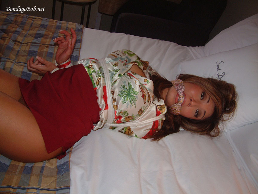 Tied Sexy Beauties 72-1