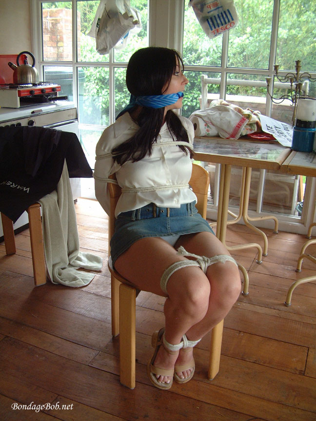 Tied Sexy Beauties 77-2