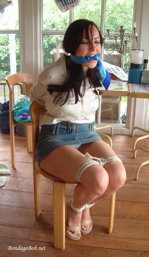 Tied Sexy Beauties 77-2