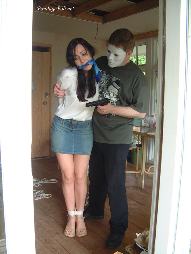 Tied Sexy Beauties 77-3