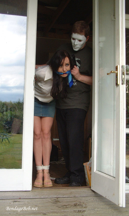 Tied Sexy Beauties 77-3