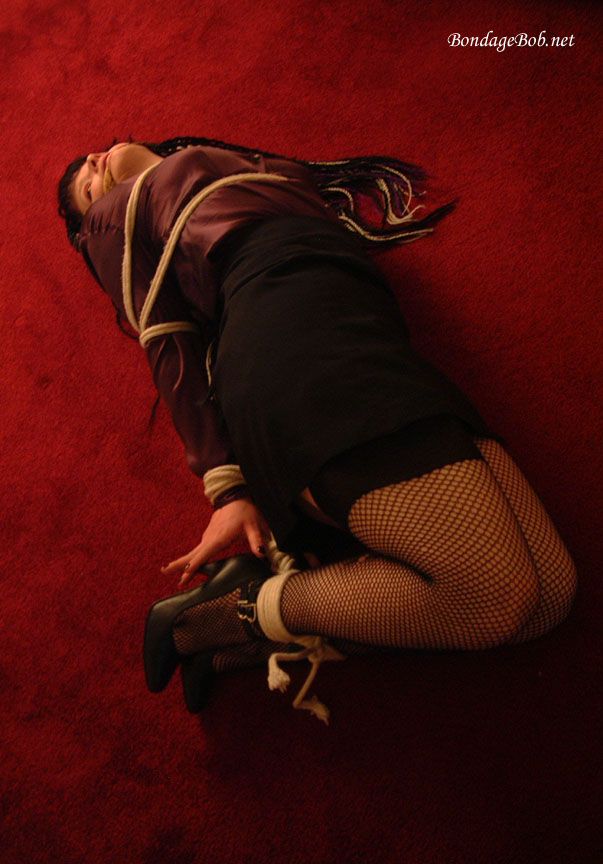 Tied Sexy Beauties 80-2