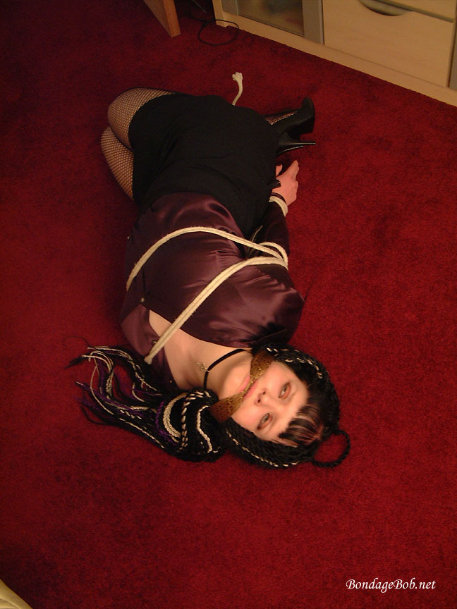 Tied Sexy Beauties 80-2