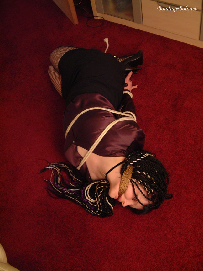 Tied Sexy Beauties 80-2