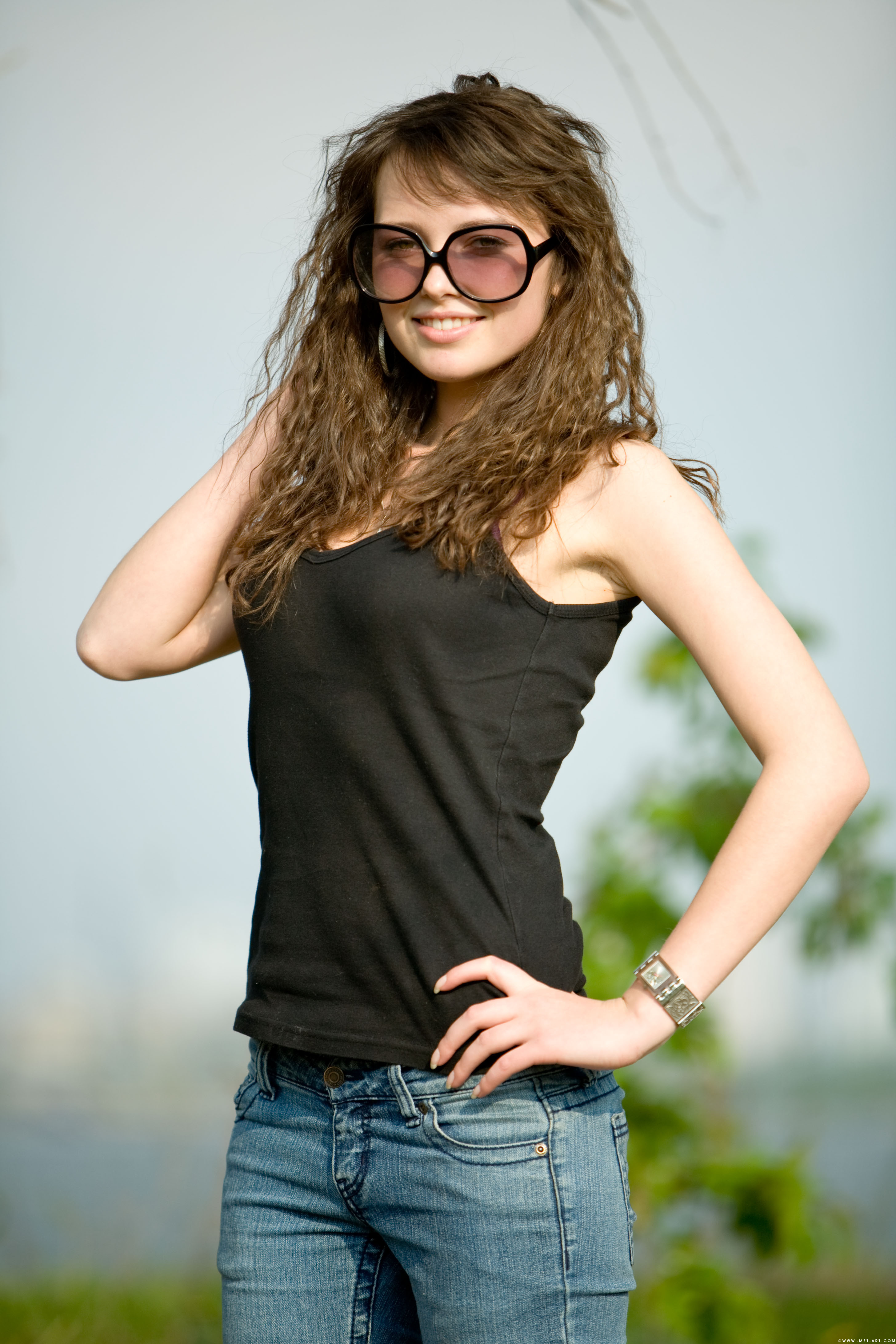 2009-06-25 [Met-Art] Ksucha B - Presenting