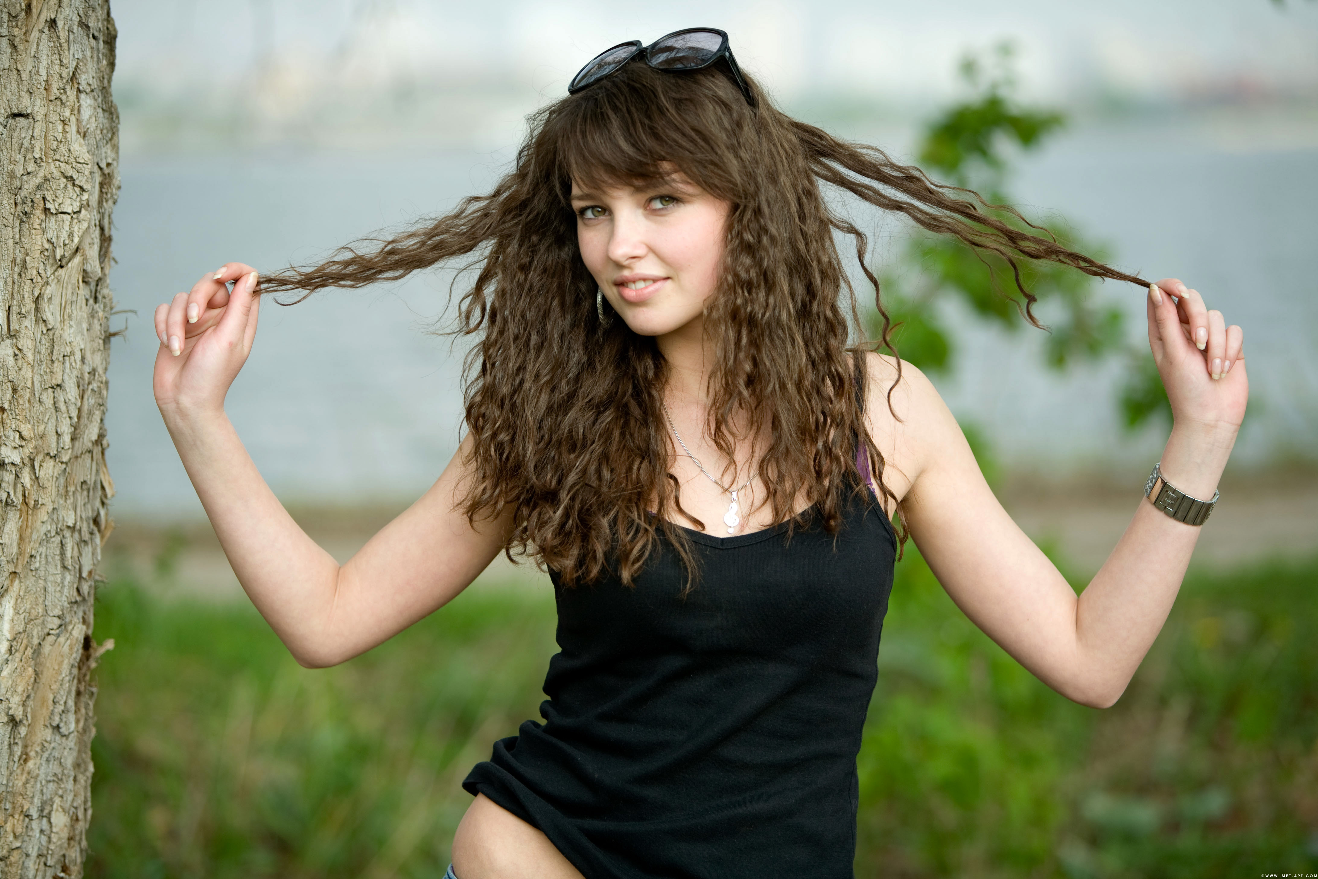 2009-06-25 [Met-Art] Ksucha B - Presenting