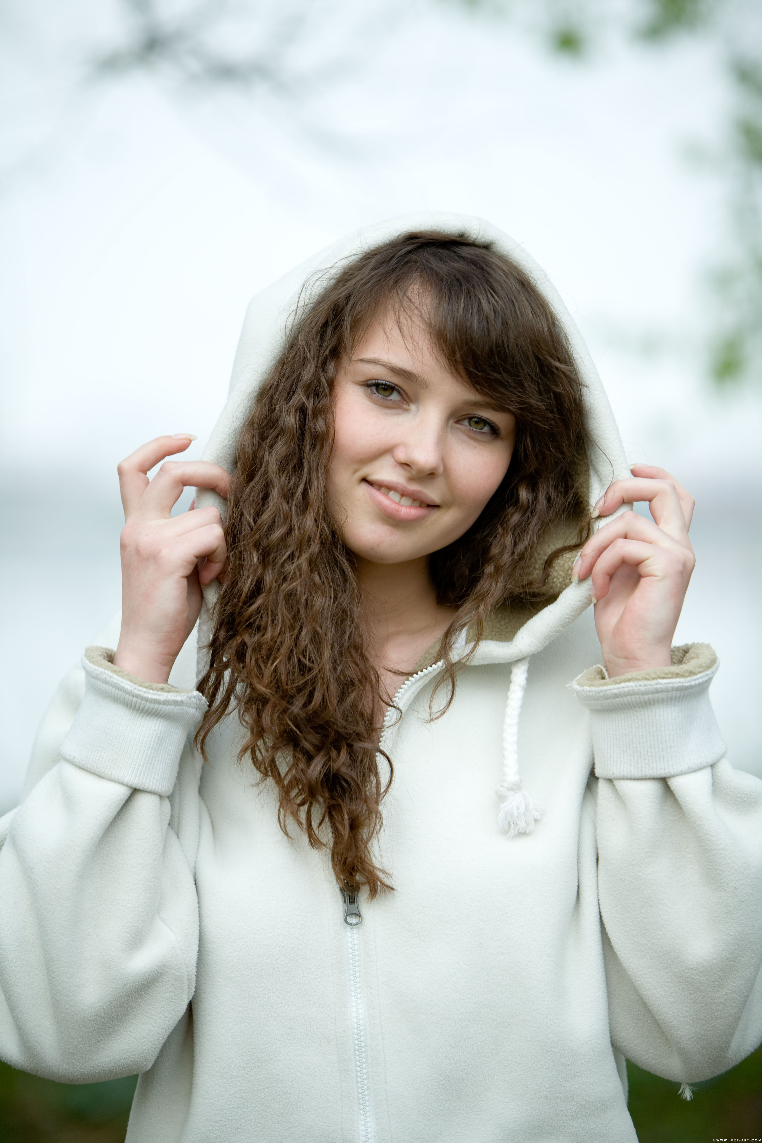 2009-06-25 [Met-Art] Ksucha B - Presenting