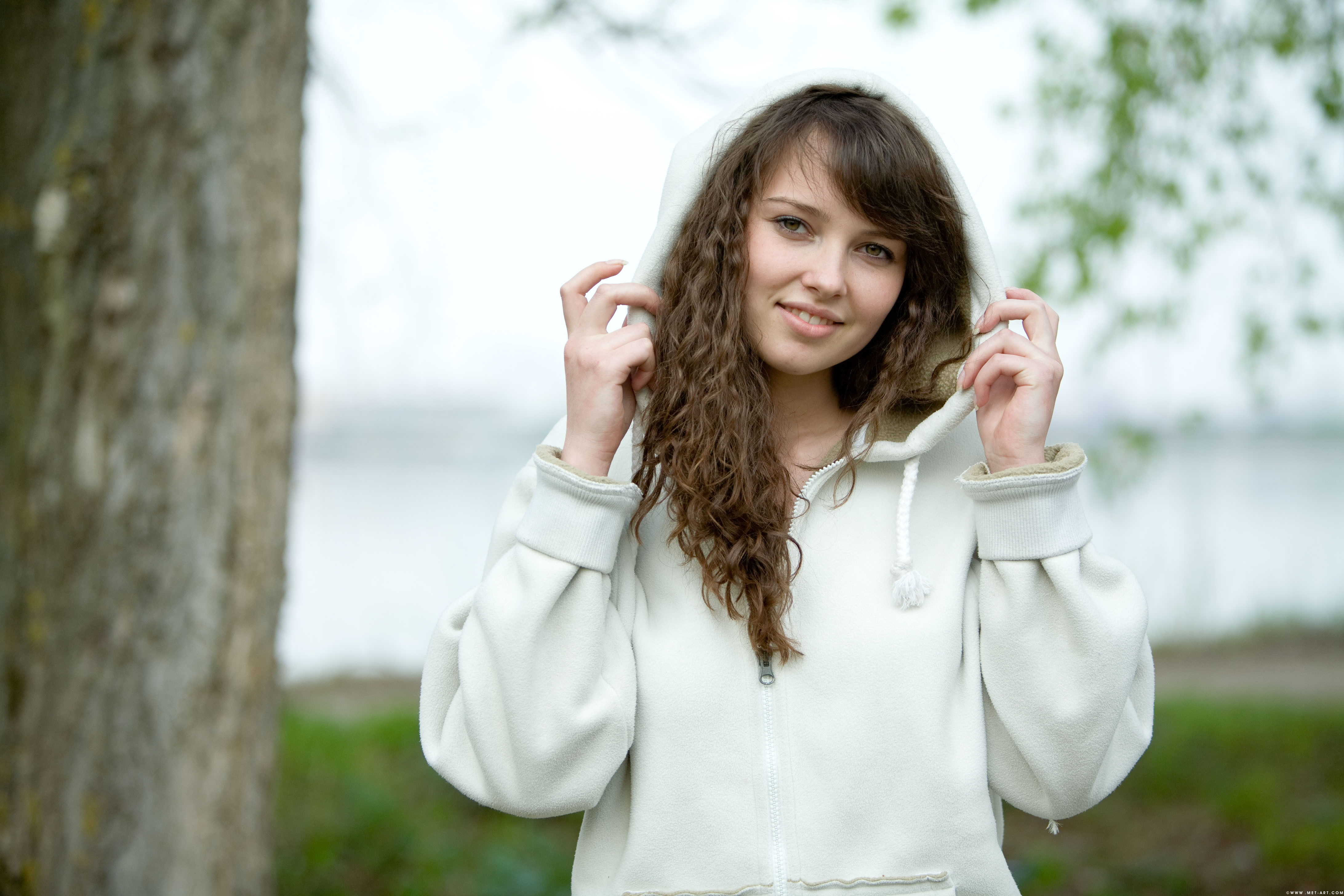 2009-06-25 [Met-Art] Ksucha B - Presenting