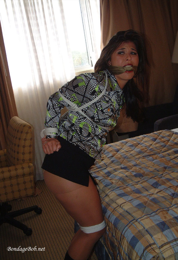 Tied Sexy Beauties 82-2