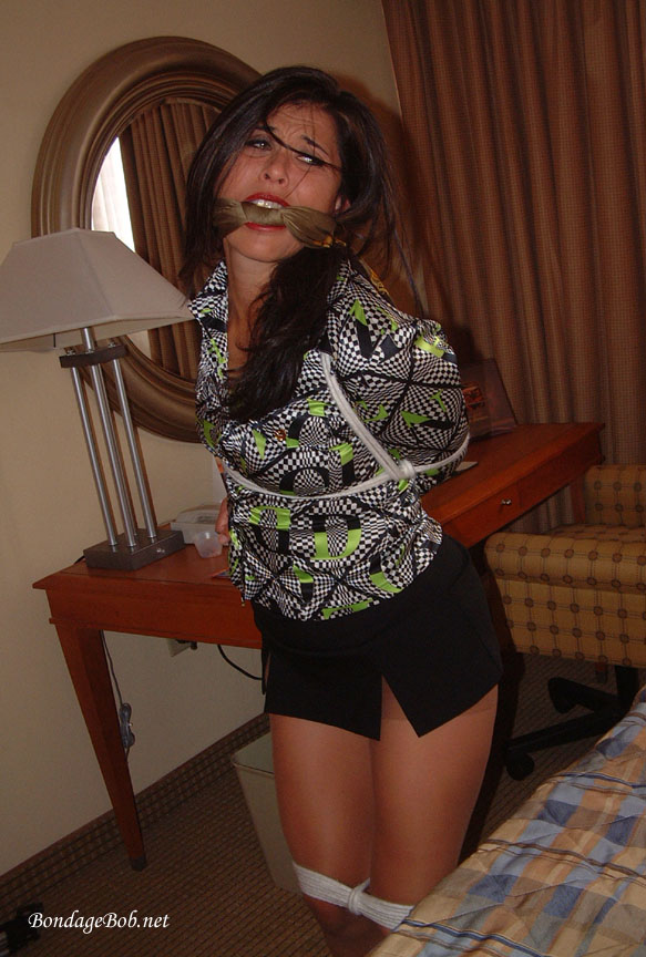 Tied Sexy Beauties 82-2