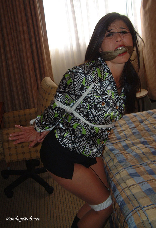 Tied Sexy Beauties 82-2