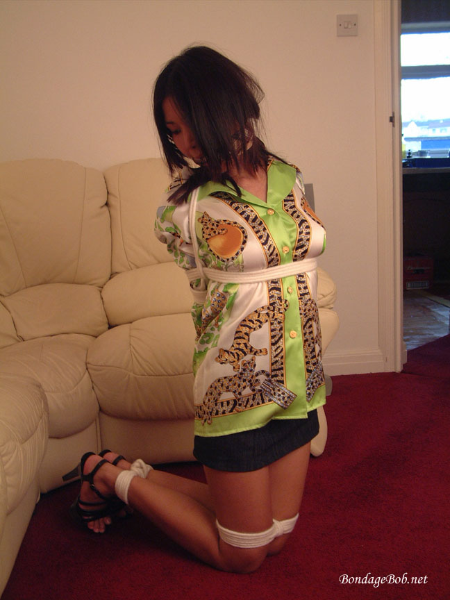 Tied Sexy Beauties 84-2