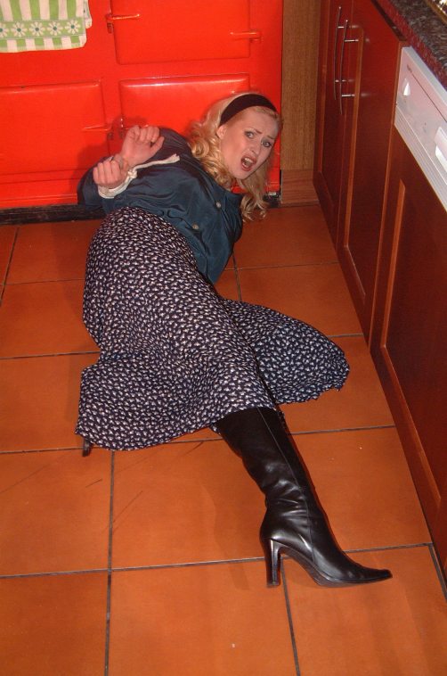 Tied Sexy Beauties 89-1