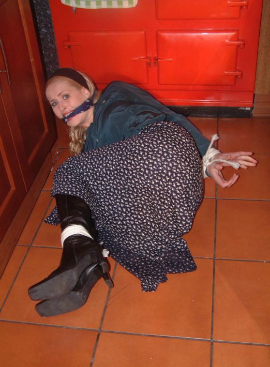 Tied Sexy Beauties 89-1