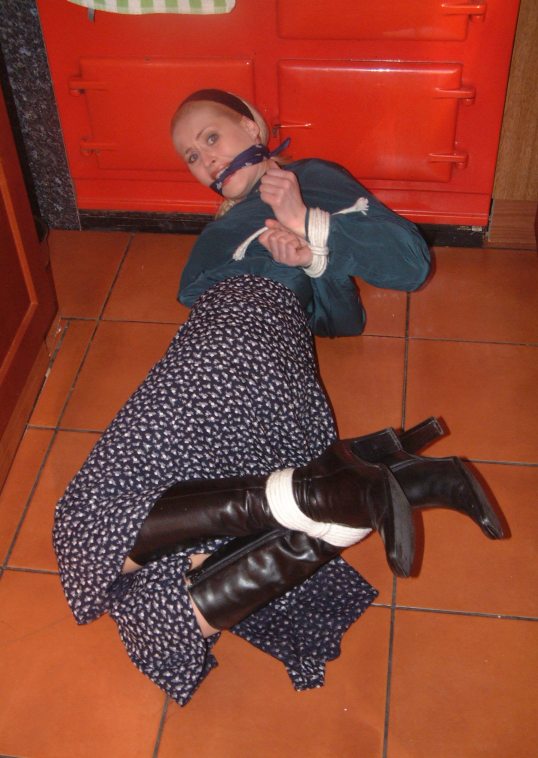 Tied Sexy Beauties 89-1