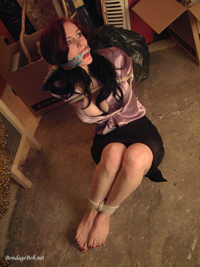 Tied Sexy Beauties 92-2