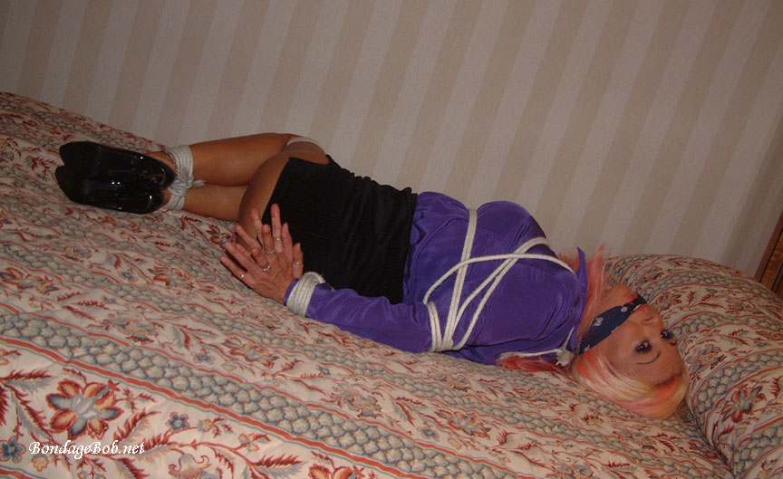 Tied Sexy Beauties 99