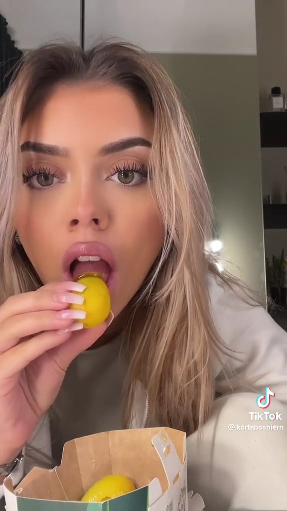 Ass in jeans blowjob anal cum