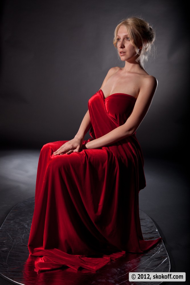 Katy Shooting In Studio (Edda)