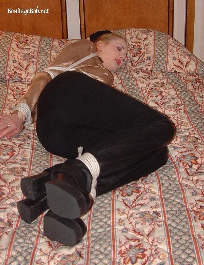 Tied Sexy Beauties 108