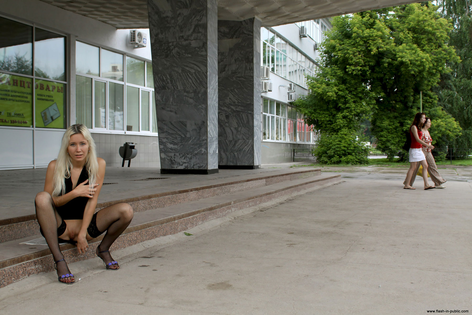 Flash in public - Anastasia S