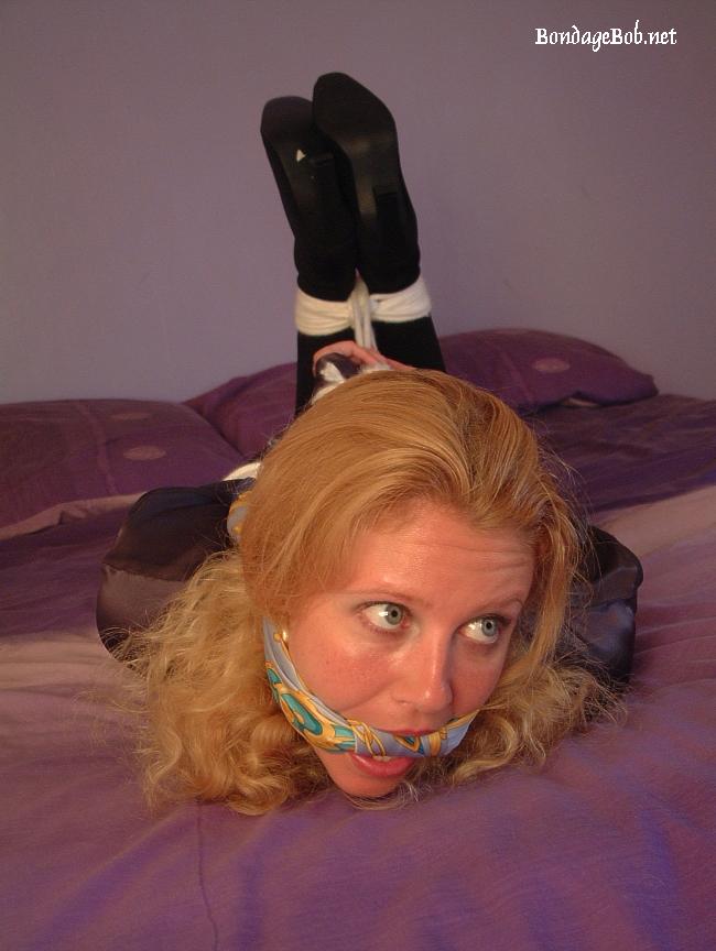 Tied Sexy Beauties 110-2