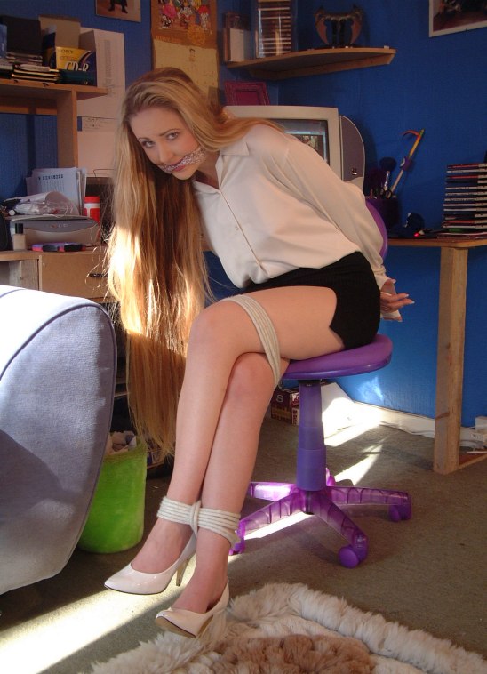 Tied Sexy Beauties 114