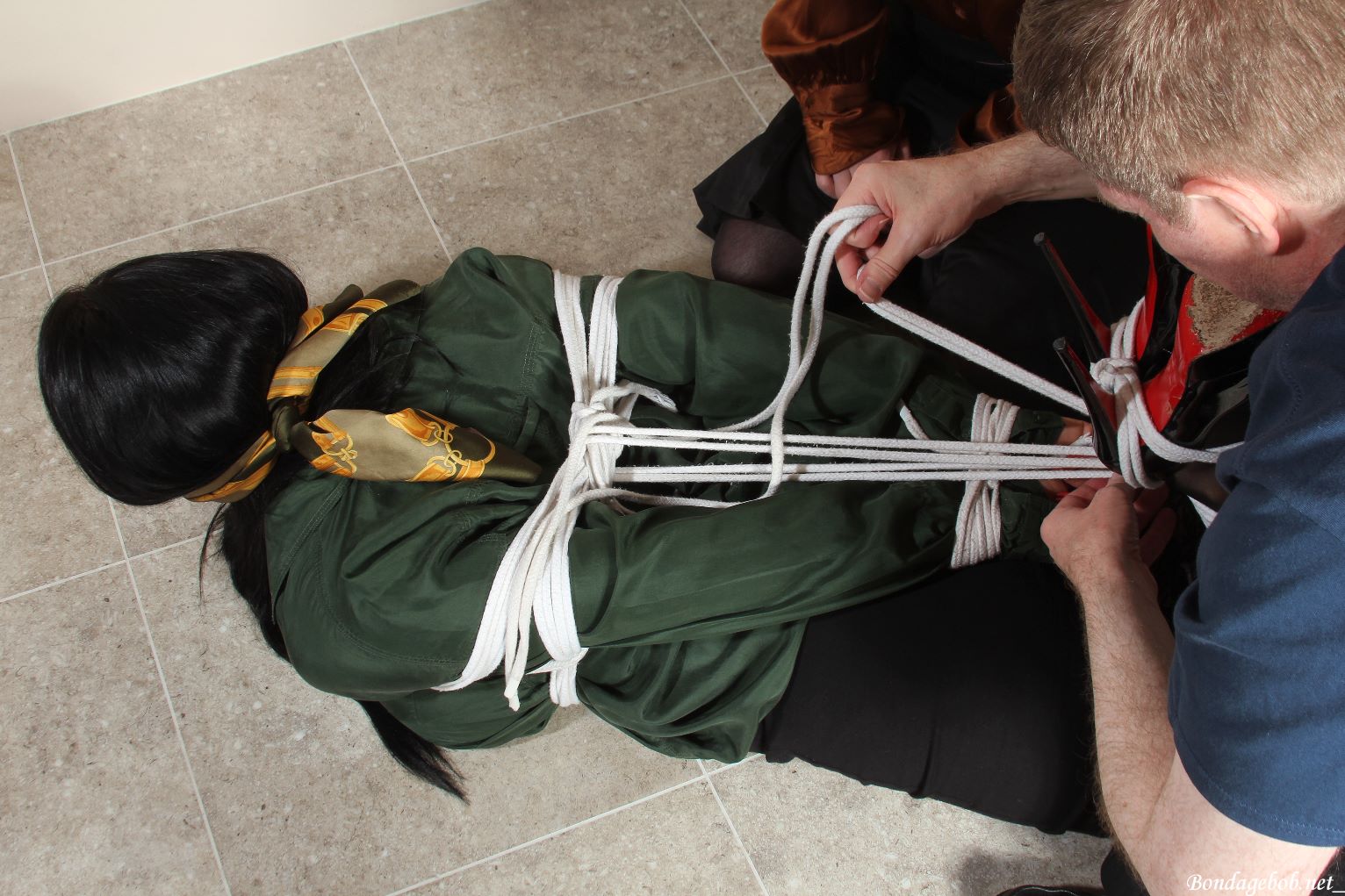 Tied Sexy Beauties 130-2