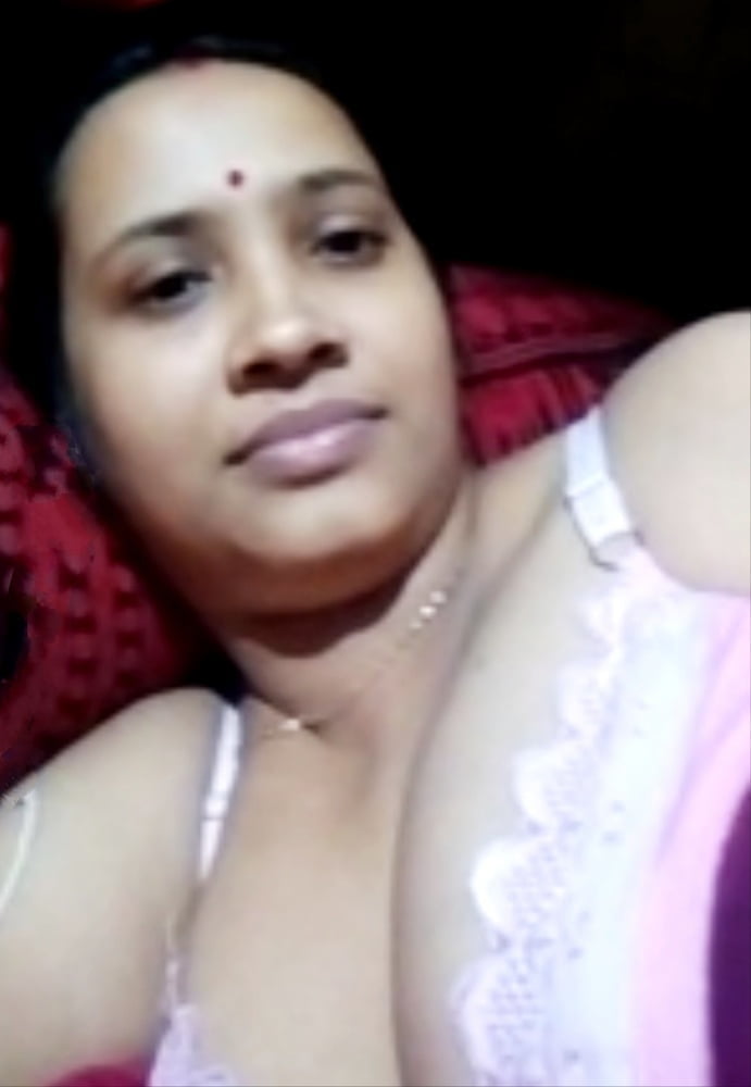 Village bhabhi