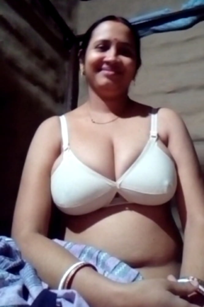 Village bhabhi