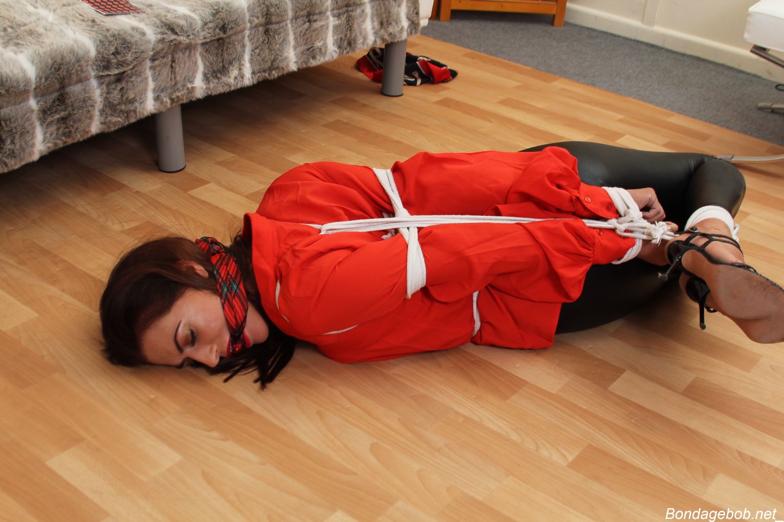 Tied Sexy Beauties 140-3