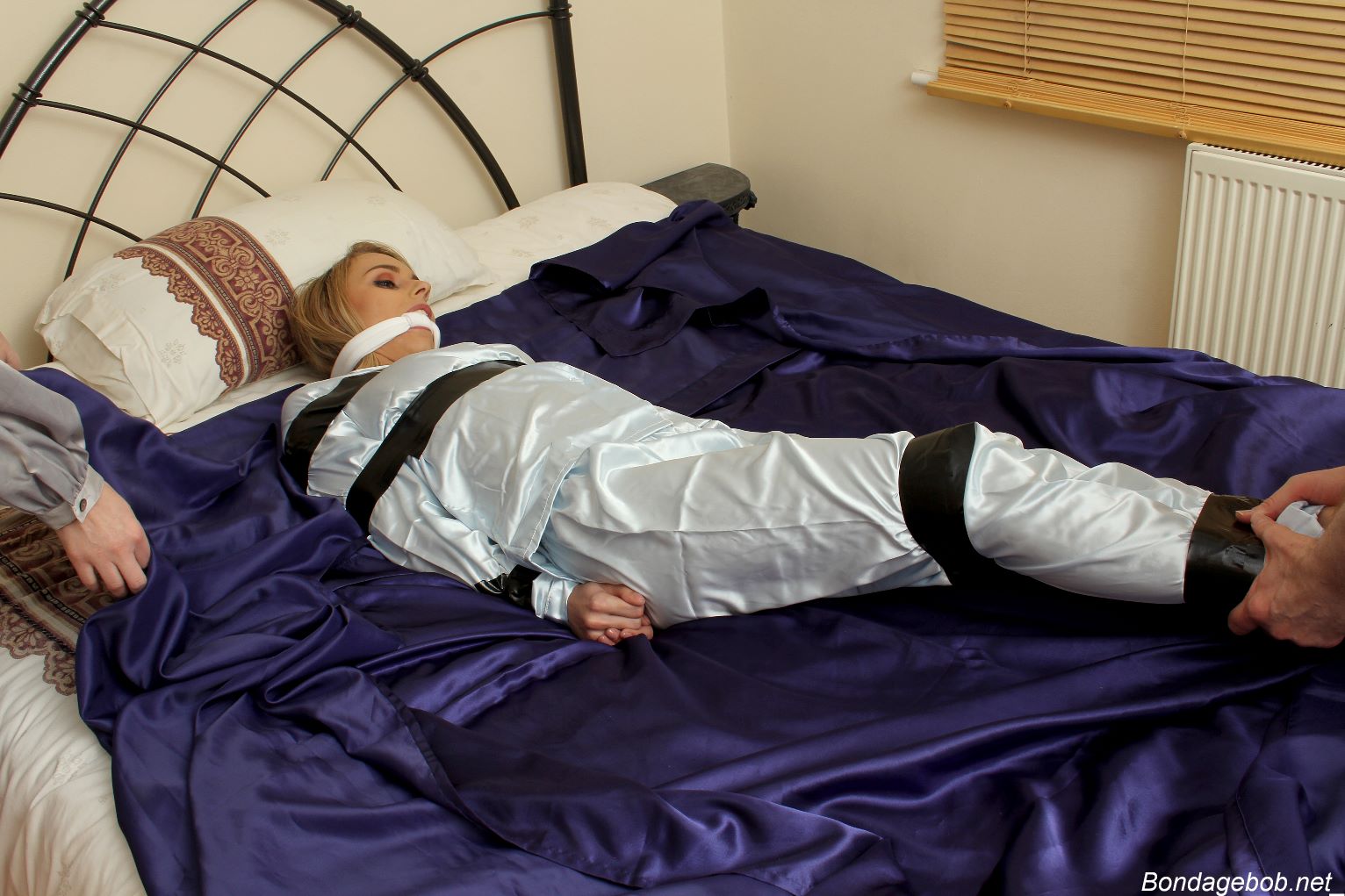 Tied Sexy Beauties 148-2