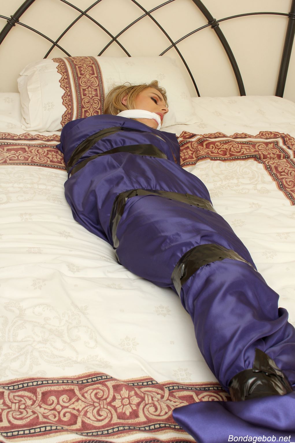 Tied Sexy Beauties 148-3