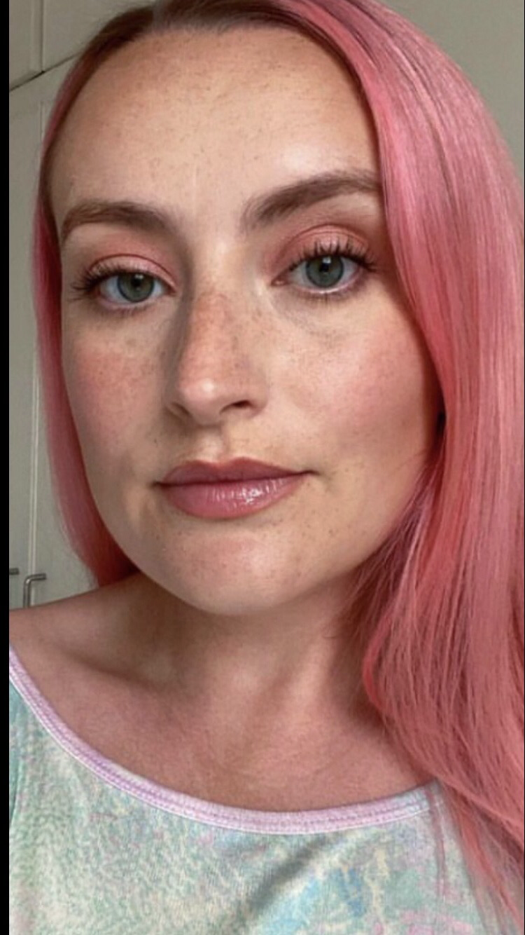 amelia dimoldenberg Hot pics