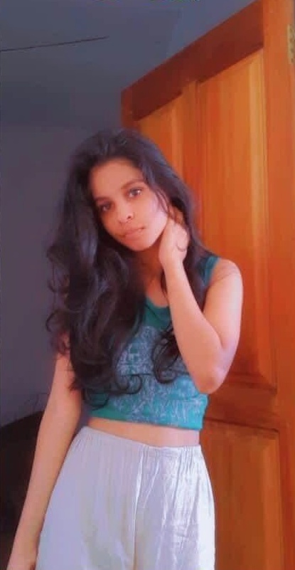 Cute small Indian girl boobs and pussy pics