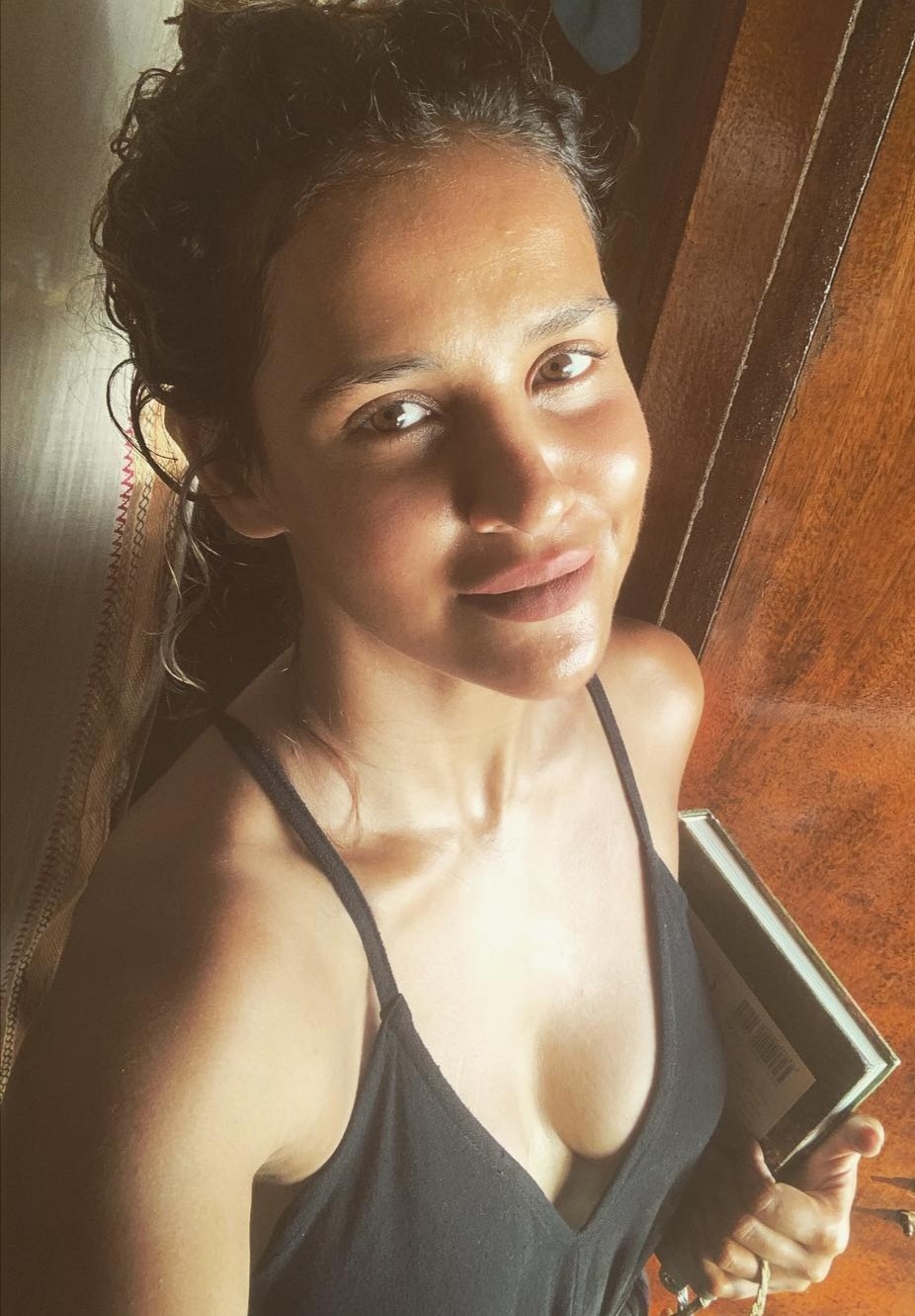 Risking these two whore mothers named shraddha and disha !