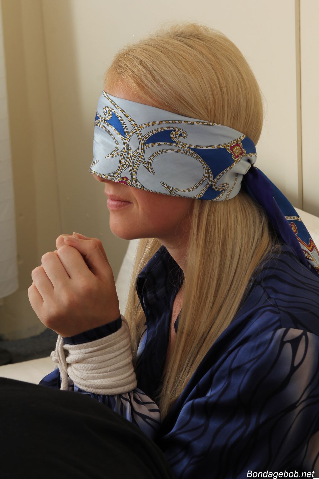 Tied Sexy Beauties 162-1