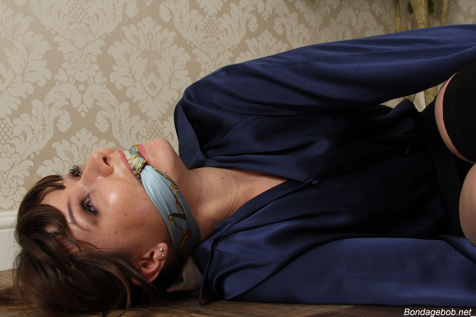 Tied Sexy Beauties 164-2