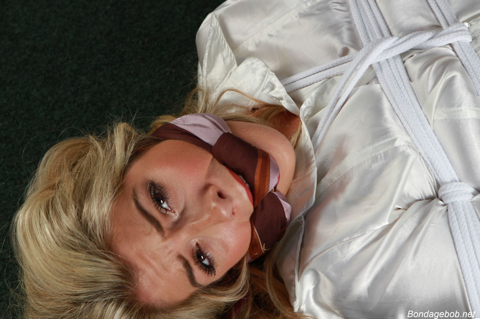 Tied Sexy Beauties 176-2