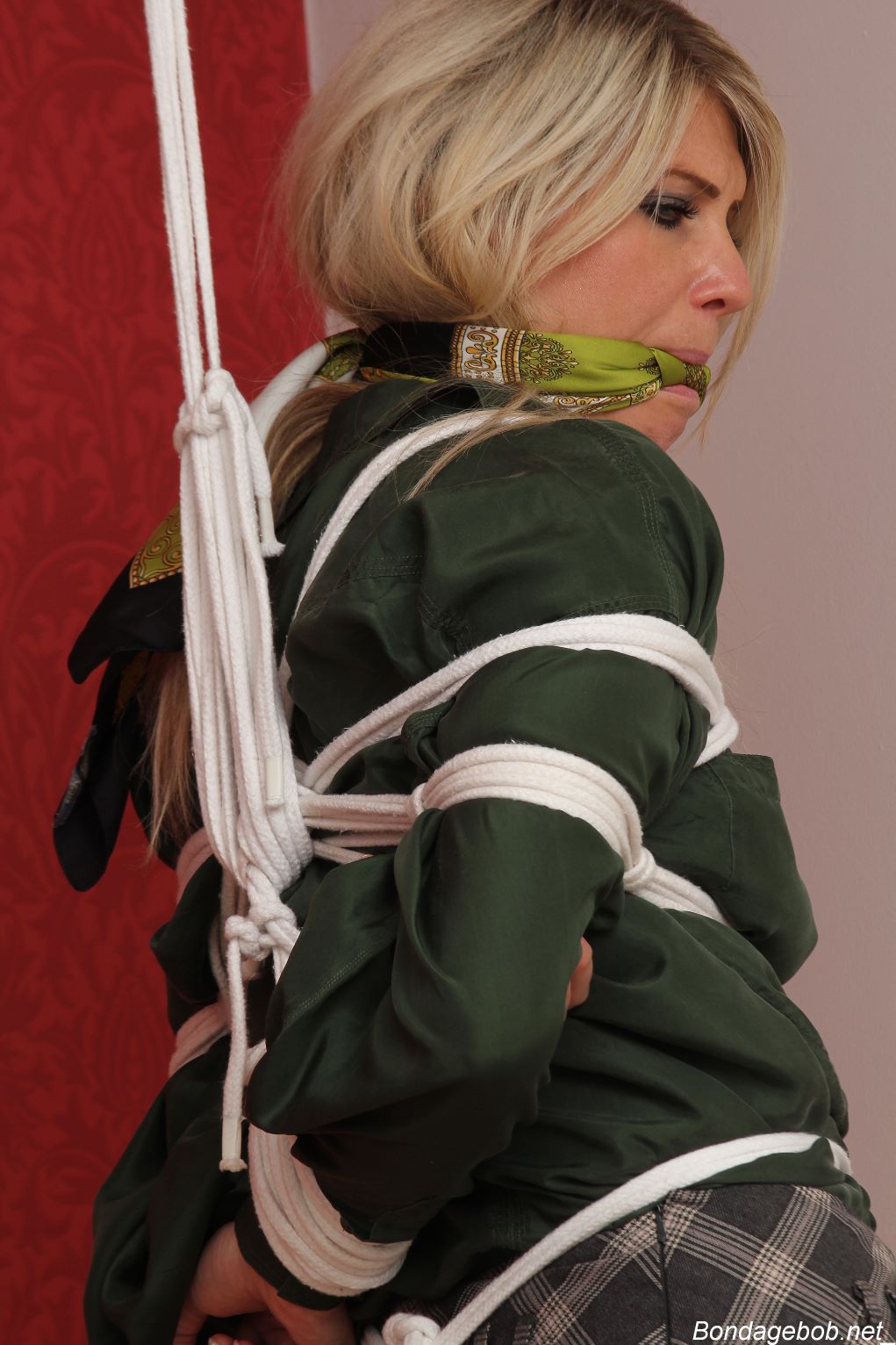 Tied Sexy Beauties 178-2